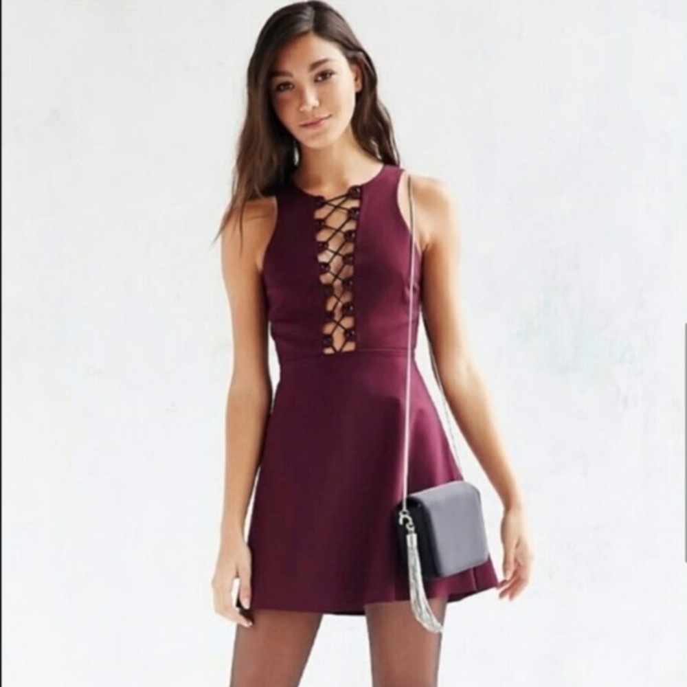 NWT Silence + Noise fitted cut out dress burgundy says medium but runs small